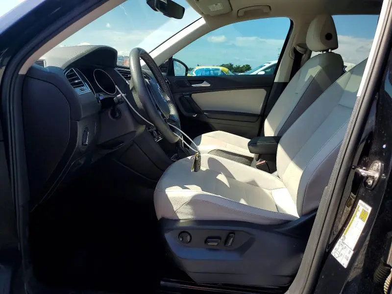 2021 VOLKSWAGEN TIGUAN SE  
