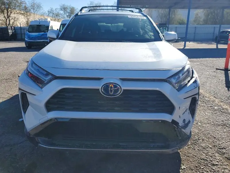 2024 TOYOTA RAV4 SE  