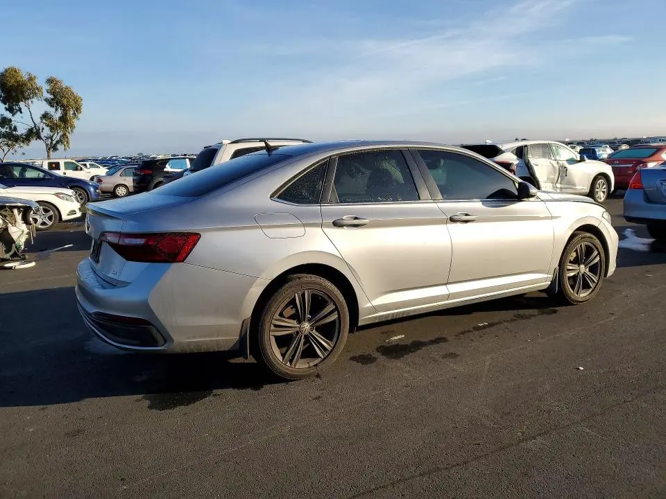 2022 VOLKSWAGEN JETTA SE  