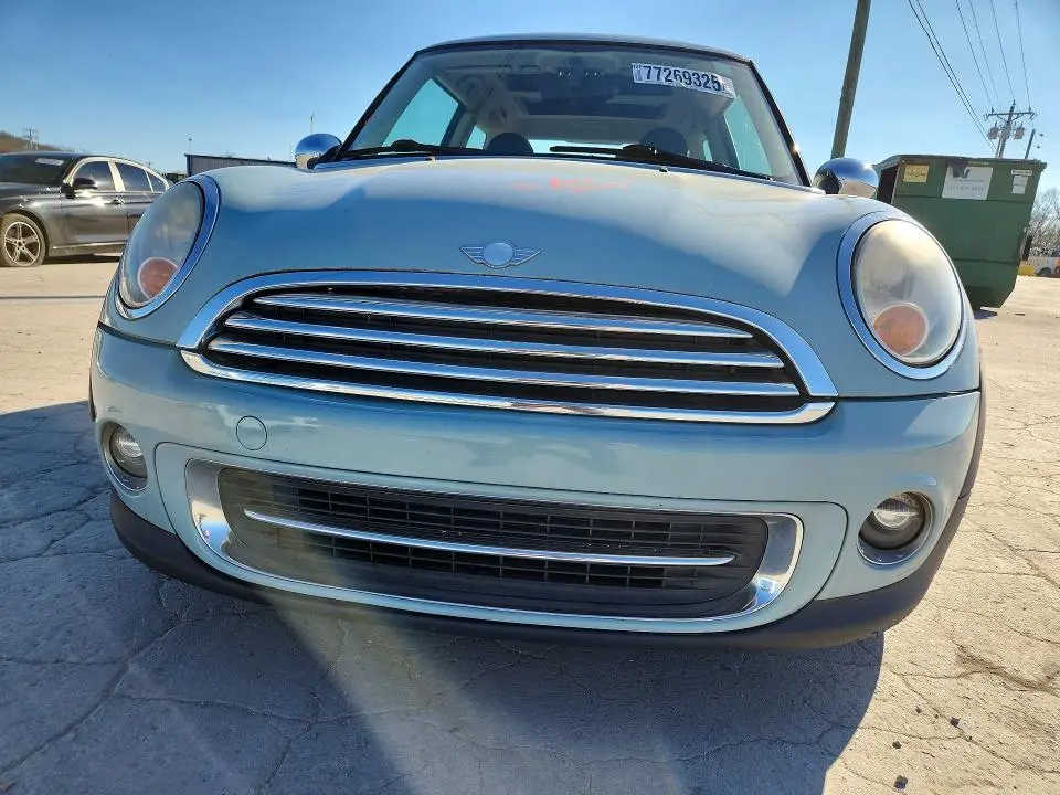 2011 MINI COOPER   