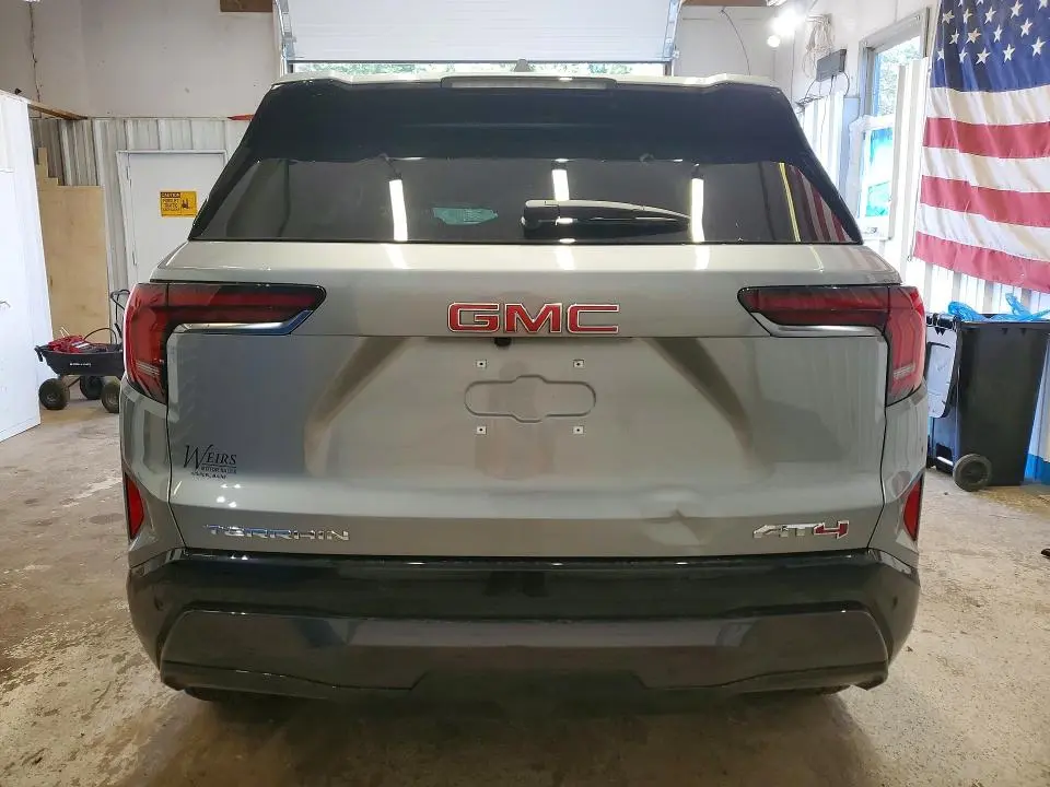 2026 GMC TERRAIN AT4  