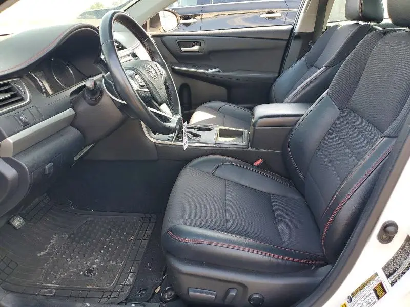 2017 TOYOTA CAMRY SE  
