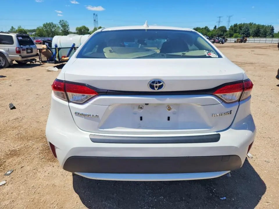 2021 TOYOTA COROLLA LE  