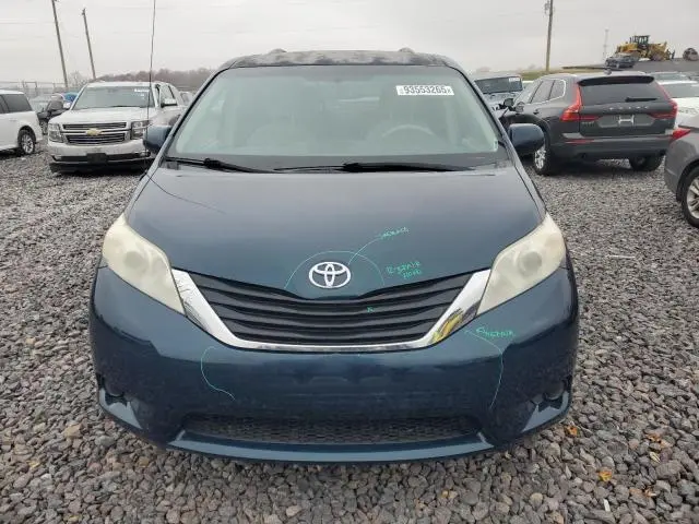 2011 TOYOTA SIENNA LE  
