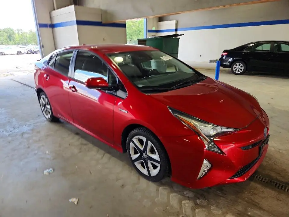 2018 TOYOTA PRIUS THREE TOURING  