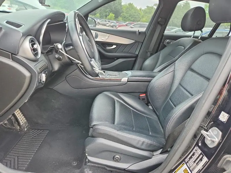 2020 MERCEDES-BENZ GLC 300  