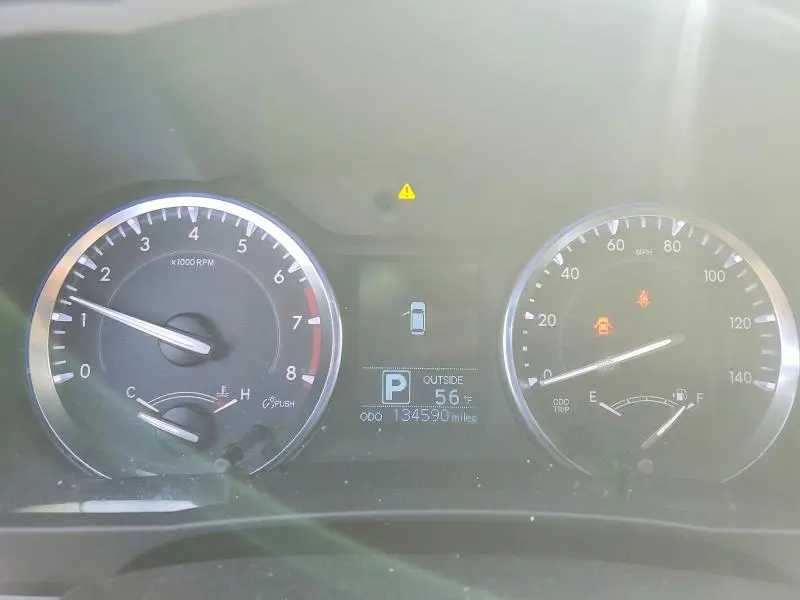 2016 TOYOTA HIGHLANDER LE  