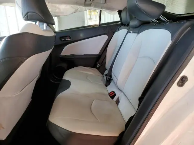 2016 TOYOTA PRIUS   