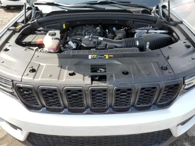 2024 JEEP GRAND CHEROKEE LAREDO  