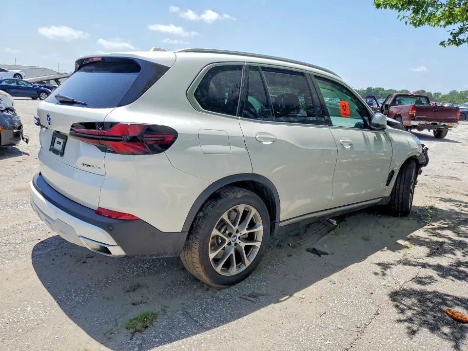 2025 BMW X5 XDRIVE50E  