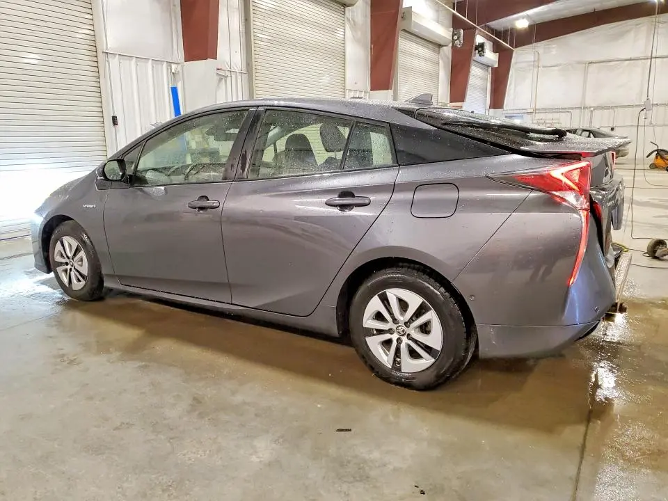 2017 TOYOTA PRIUS THREE  