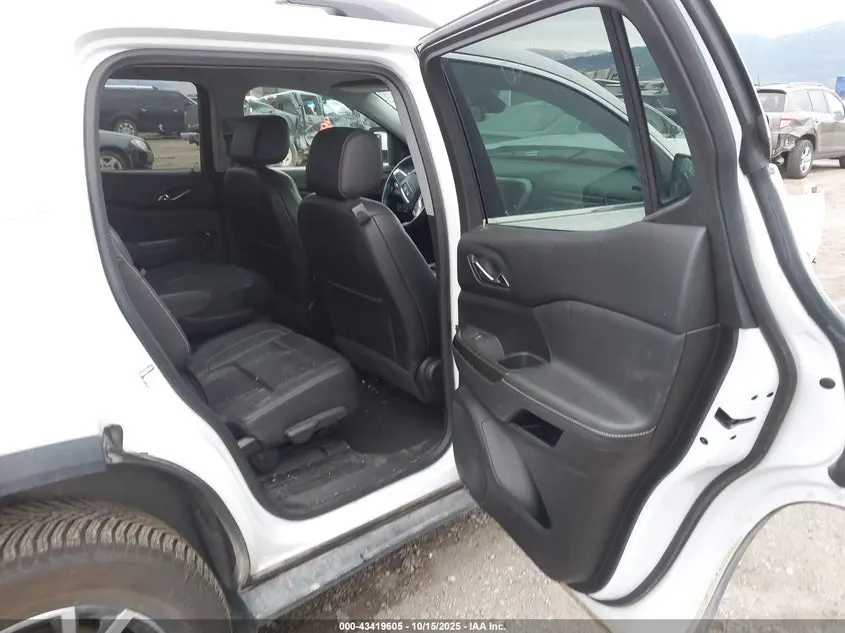 2023 GMC ACADIA AWD SLT