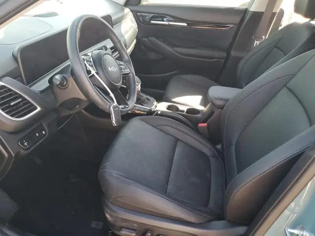 2025 KIA SELTOS EX  