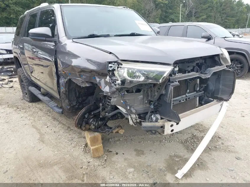 2017 TOYOTA 4RUNNER SR5