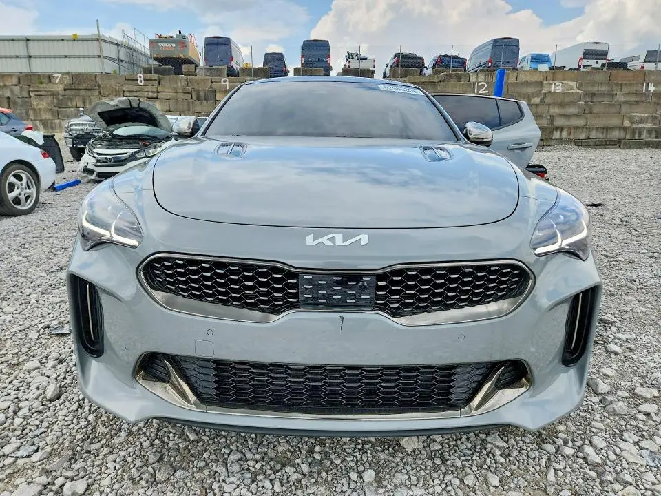 2023 KIA STINGER GT2  