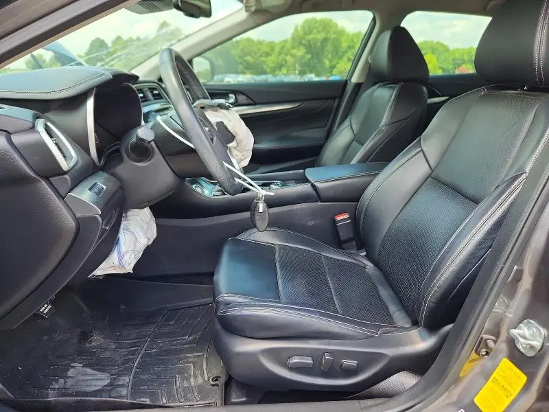 2020 NISSAN MAXIMA SV  