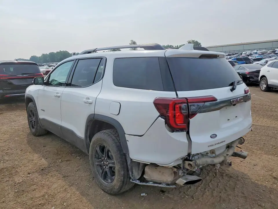 2022 GMC ACADIA AT4  