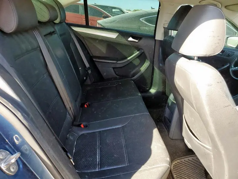 2017 VOLKSWAGEN JETTA SE  