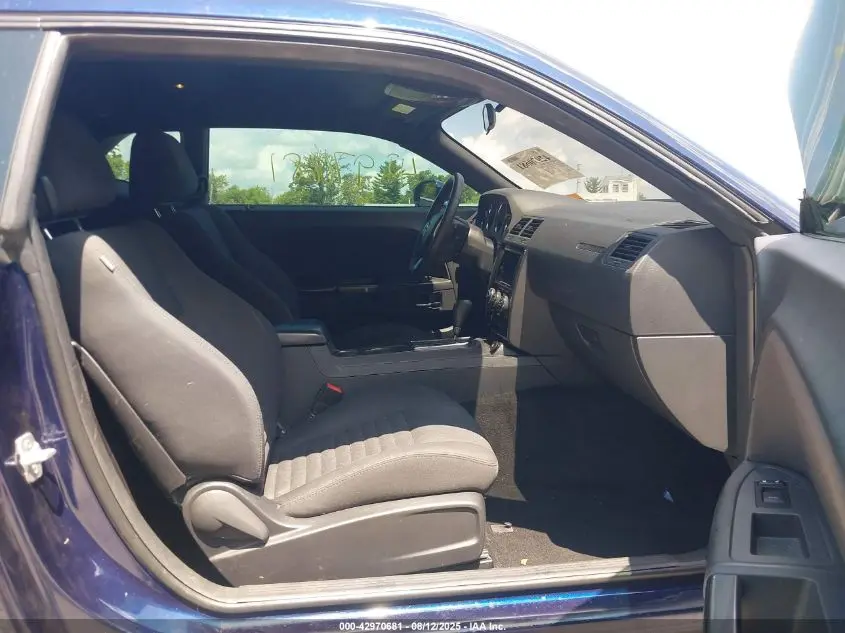 2013 DODGE CHALLENGER SXT