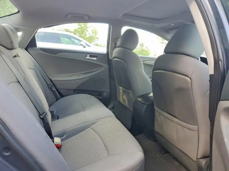 2011 HYUNDAI SONATA GLS  