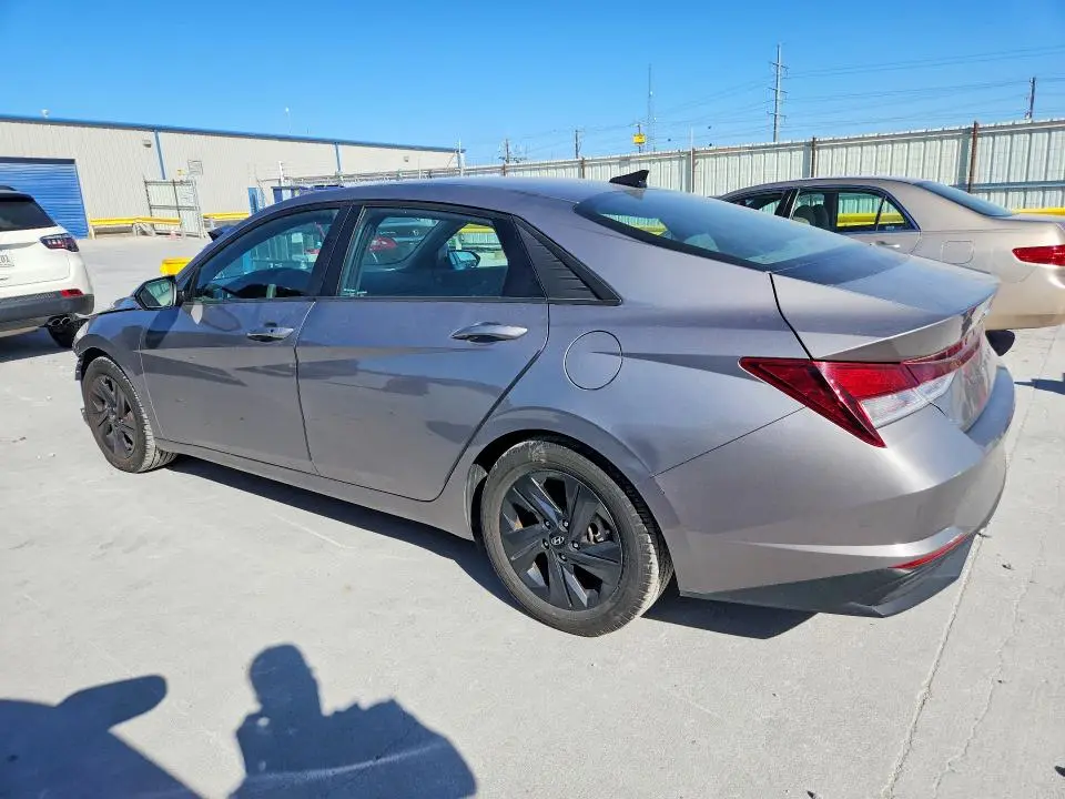 2021 HYUNDAI ELANTRA SEL  