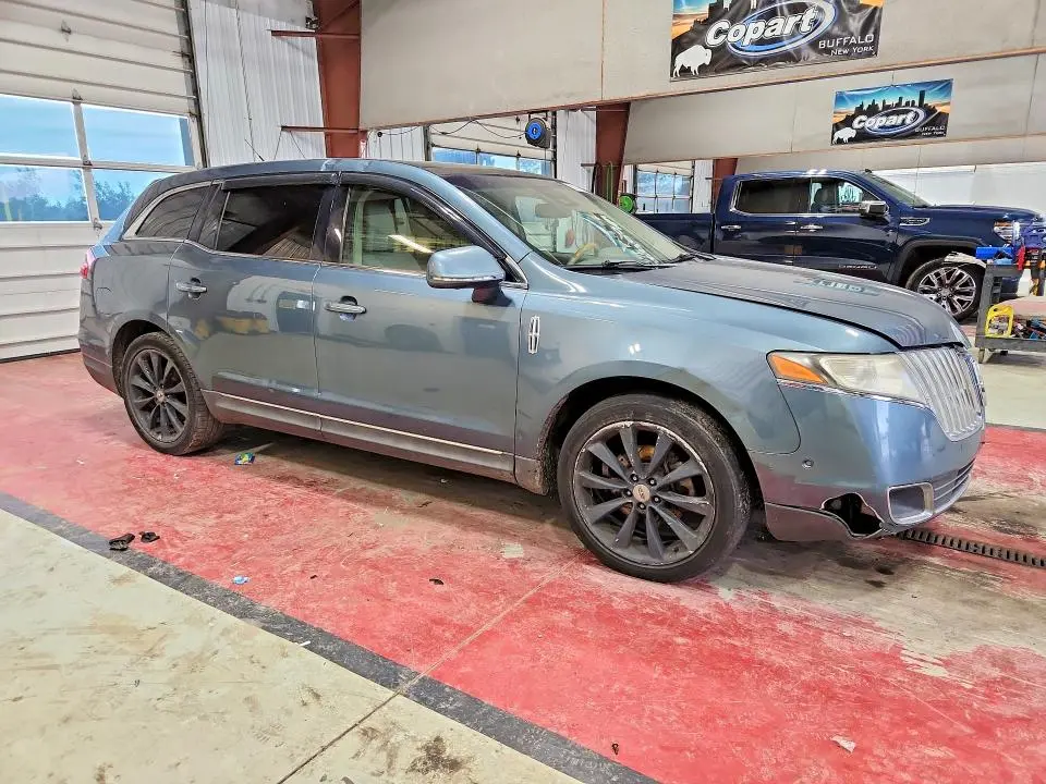 2010 LINCOLN MKT   