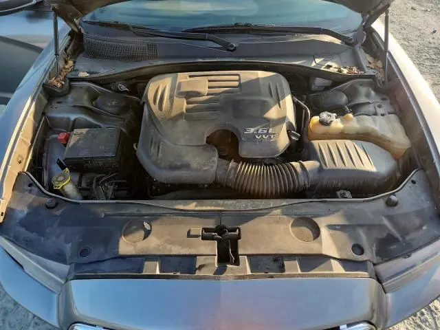2012 DODGE CHARGER SE  