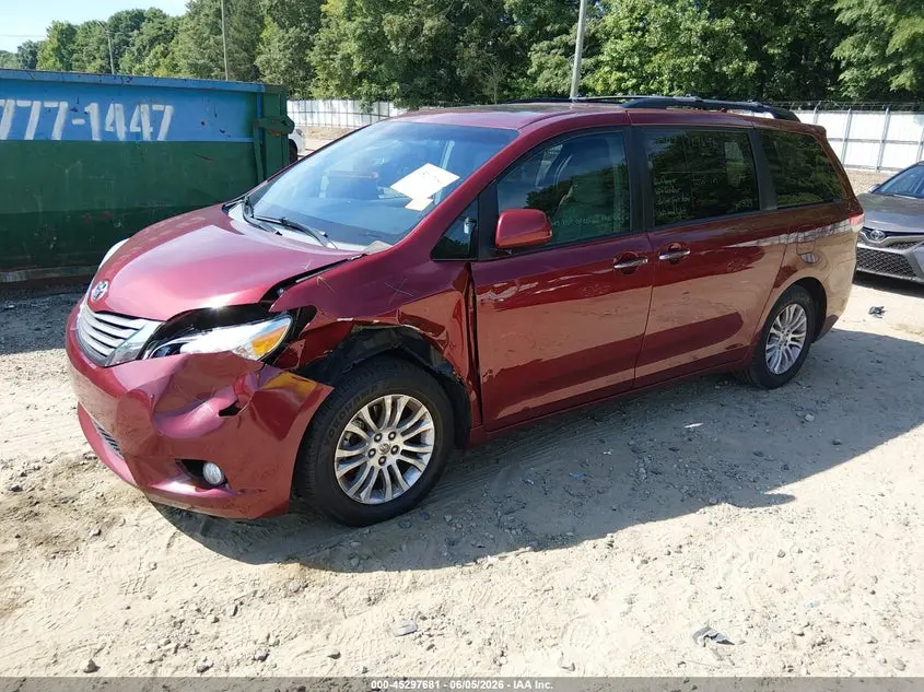 2013 TOYOTA SIENNA XLE V6 8 PASSENGER