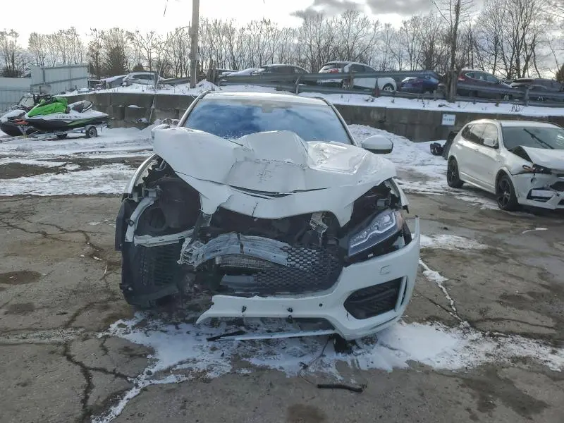 2017 JAGUAR F-PACE R - SPORT  