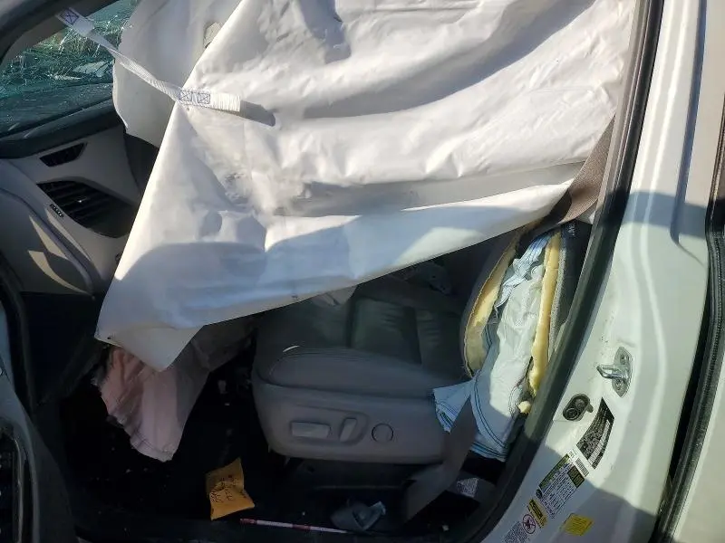 2017 TOYOTA SIENNA XLE PREMIUM 8-PASSENGER  