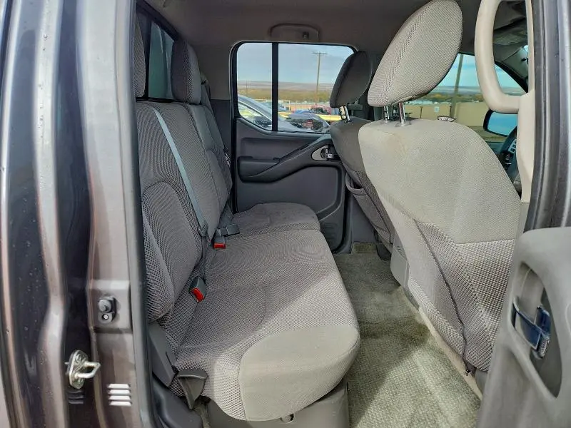 2016 NISSAN FRONTIER S  