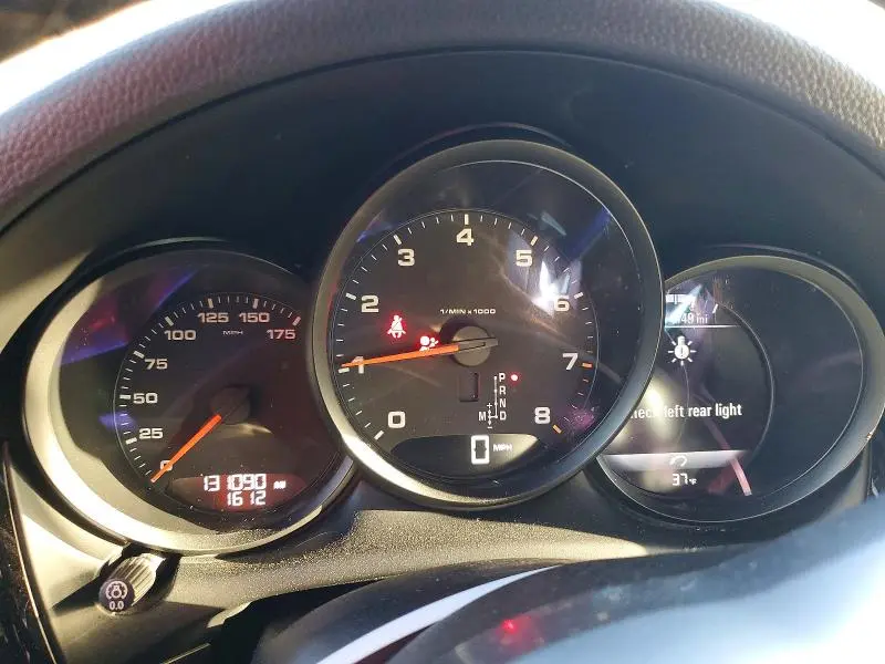 2018 PORSCHE MACAN   