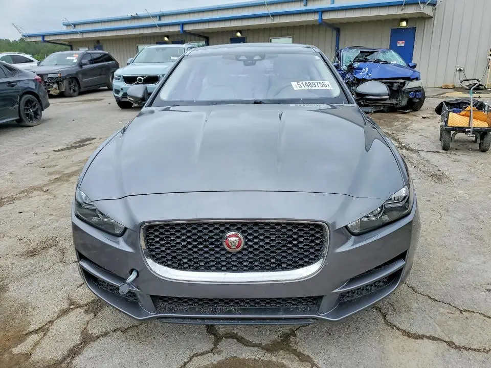 2018 JAGUAR XE PREMIUM  