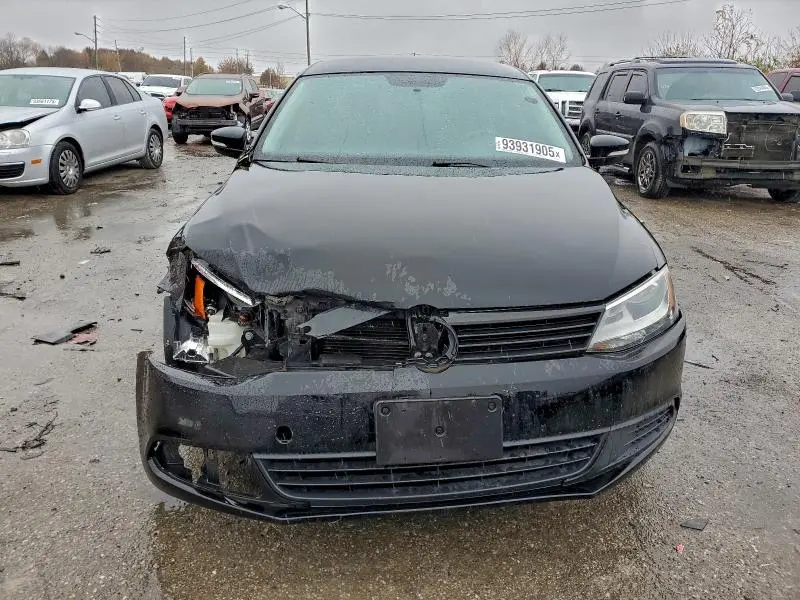 2012 VOLKSWAGEN JETTA SE  