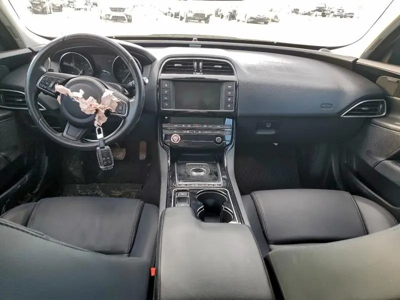 2017 JAGUAR XE PREMIUM  