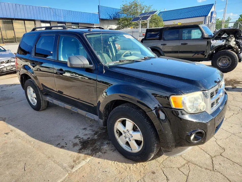2010 FORD ESCAPE XLT  