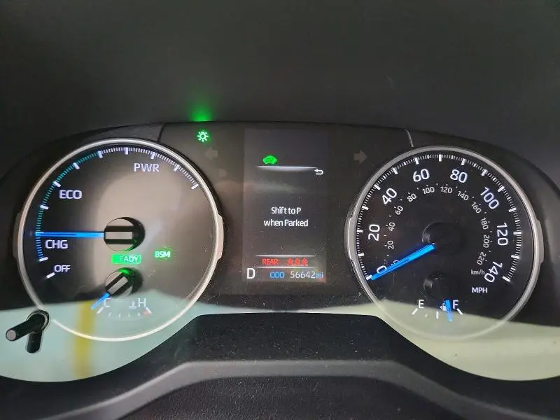 2022 TOYOTA RAV4 SE  