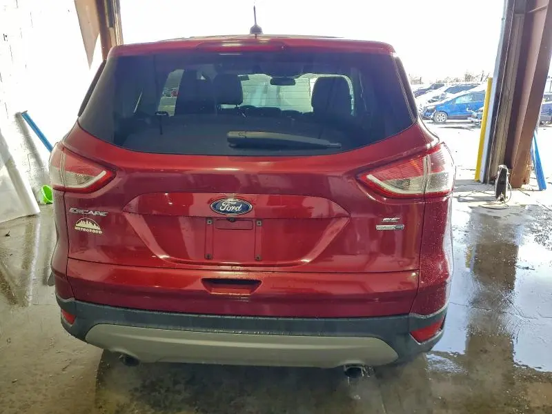 2016 FORD ESCAPE SE  