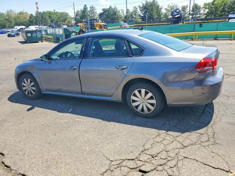 2013 VOLKSWAGEN PASSAT S  