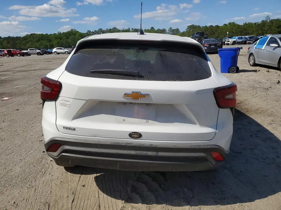 2026 CHEVROLET TRAX LS  