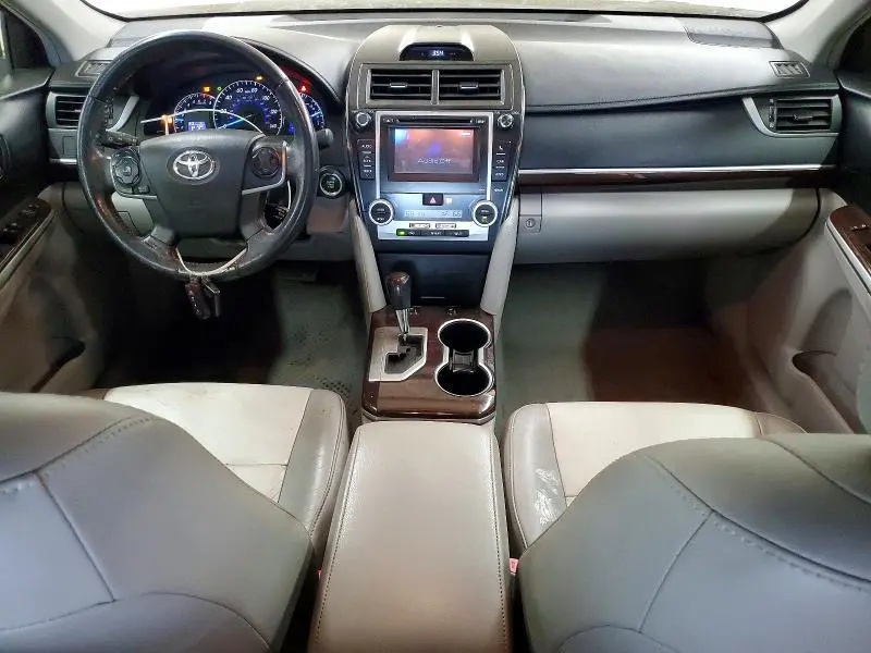 2014 TOYOTA CAMRY XLE  