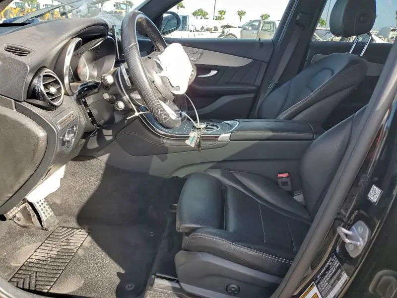 2019 MERCEDES-BENZ GLC 300  