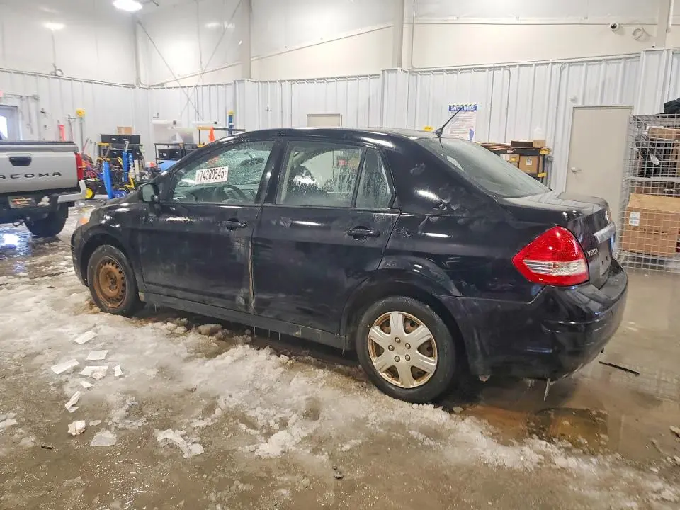 2011 NISSAN VERSA S  