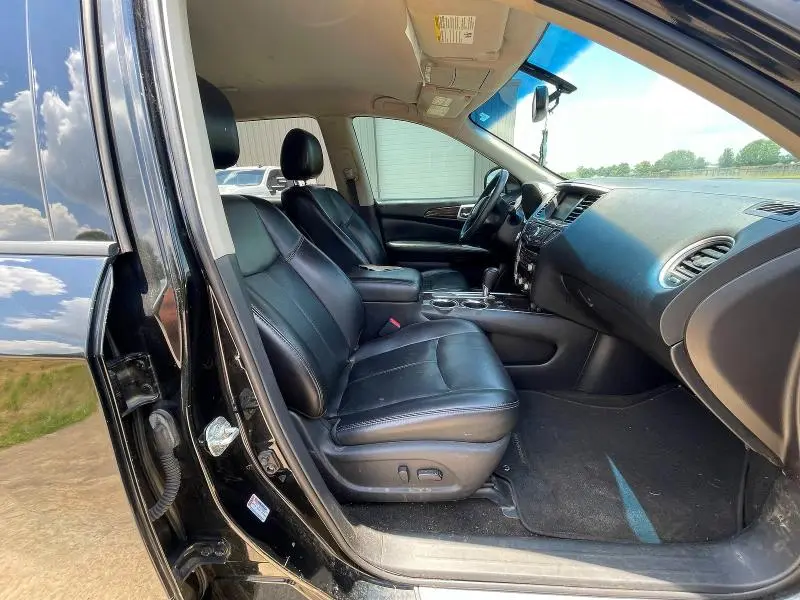 2015 NISSAN PATHFINDER SL  