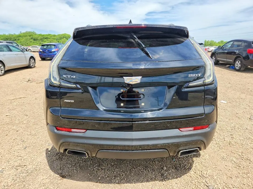 2019 CADILLAC XT4 SPORT  