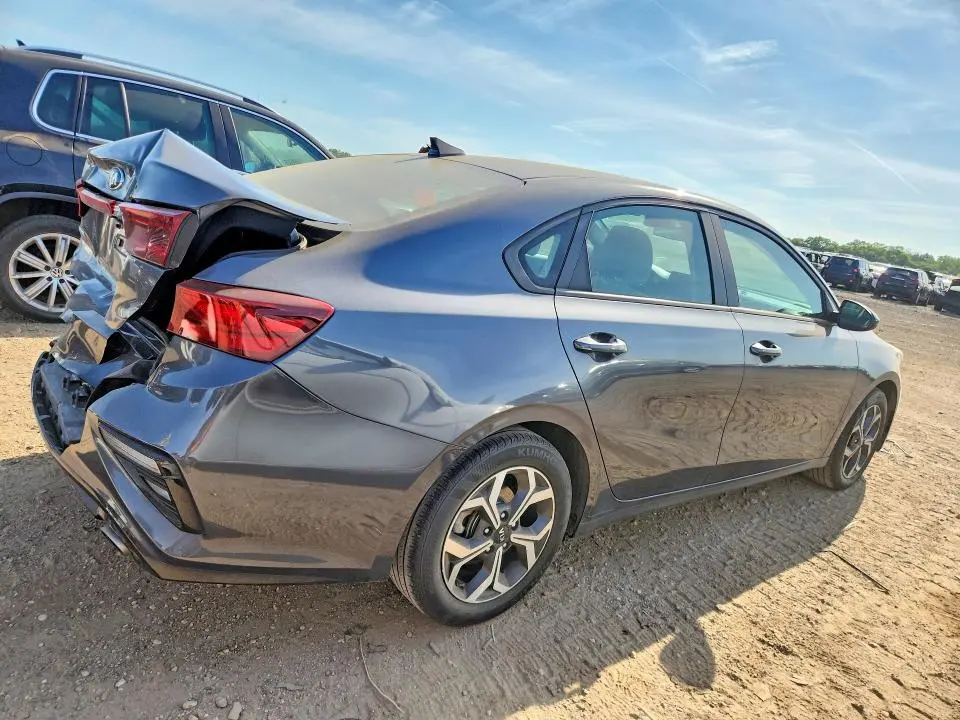 2021 KIA FORTE LXS  