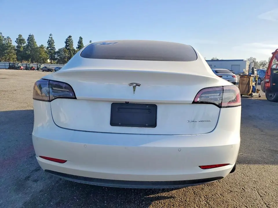 2021 TESLA MODEL 3   