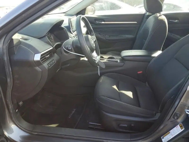2021 NISSAN ALTIMA SV  