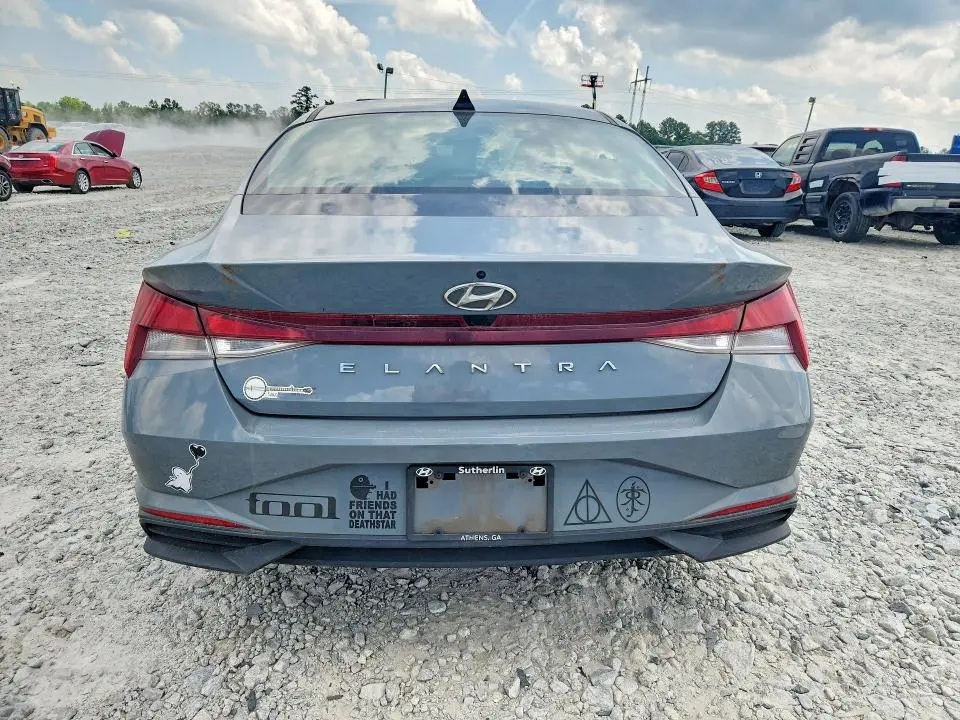 2022 HYUNDAI ELANTRA SEL  