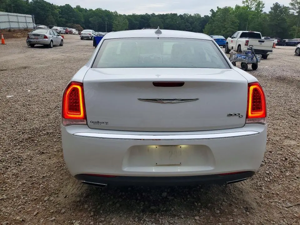 2015 CHRYSLER 300C   